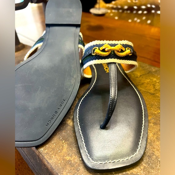 TORY BURCH JESSA
EQUESTRIAN THONG SANDAL
LEATHER NAVY/BANYAN/GREEN
MULTI - Picture 8 of 11